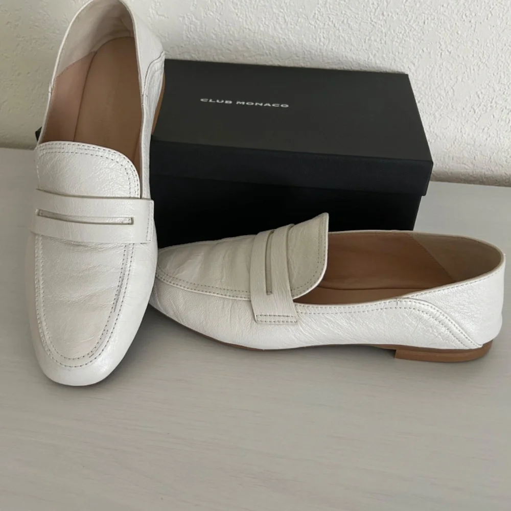 Club Monaco Loafer - Picture 3 of 3